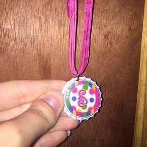 Women’s letter “S” bottle cap necklace